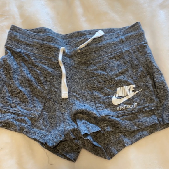 Comfy Nike lounge pants - Picture 1 of 2